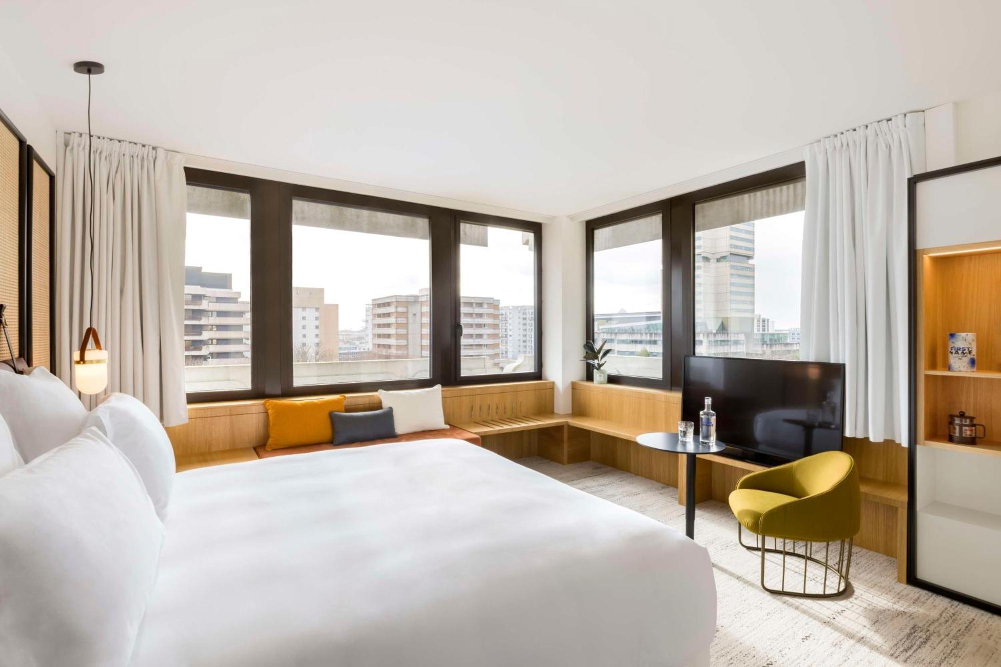Hotel Firstname 4*