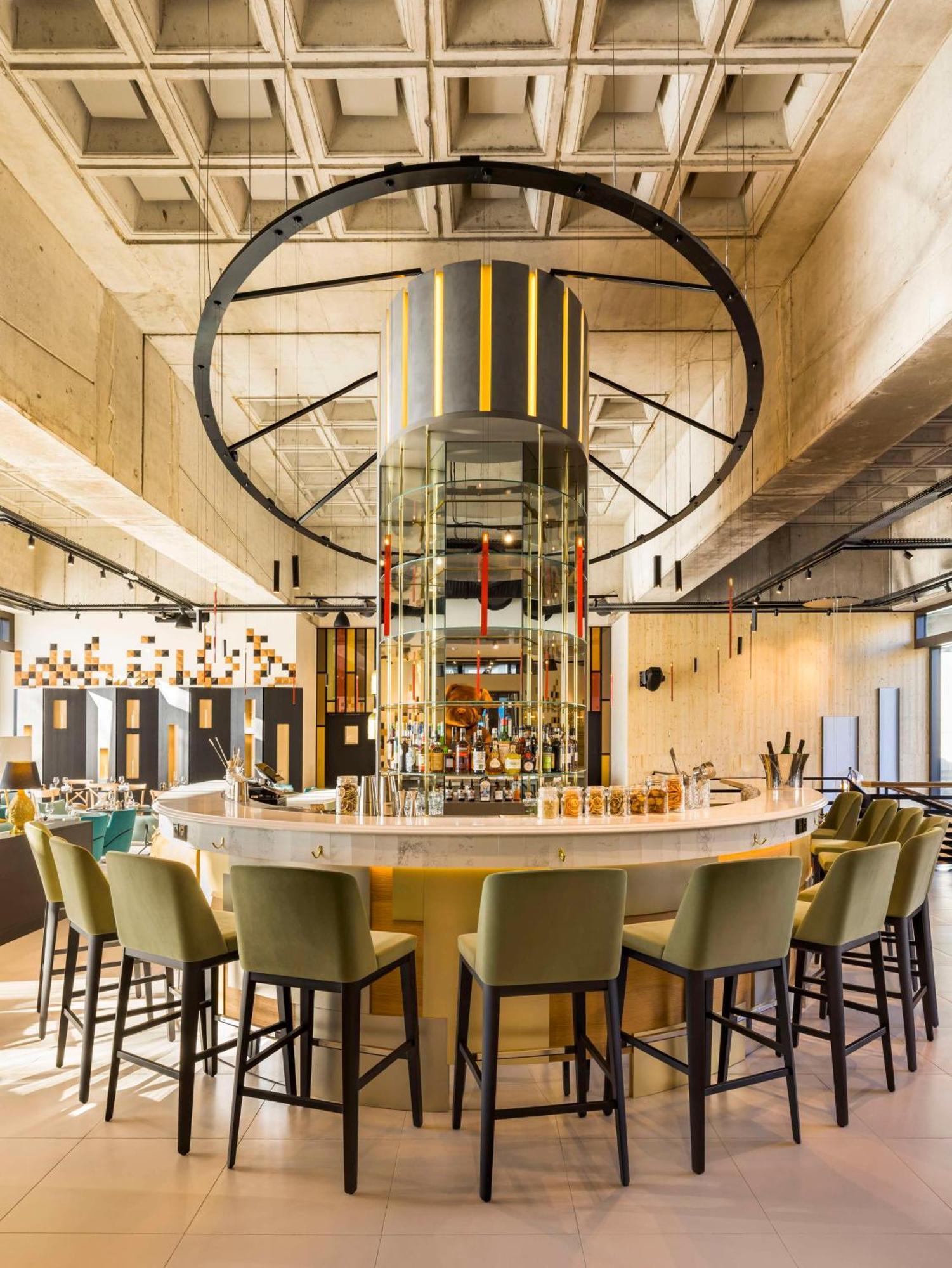 Hotel Firstname 4*